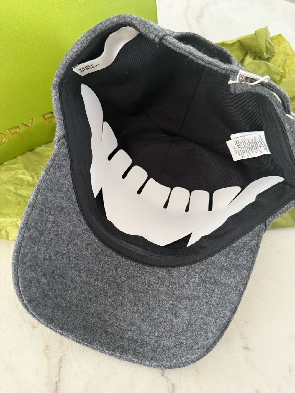Tory Burch Wool Logo Cap 🧢 - Picture 9 of 9